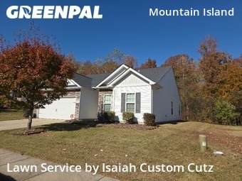 Lawn Cuttingin Charlotte,28216,Lawn Maintenance by Isaiah Custom Cutz, work completed in Dec , 2025