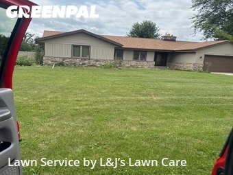 Lawn Cutting nearby Franklin, WI, 
