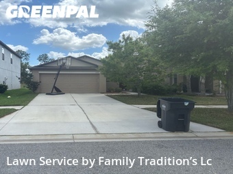 Lawn Cutting nearby Riverview, FL, 