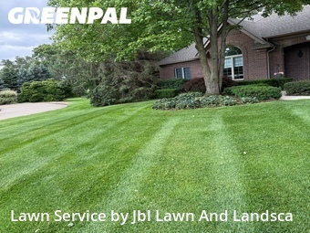 Lawn Cutting nearby Highland Township, MI, 