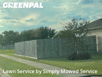 Lawn Mowin Pearland,77581,Grass Cut by Simply Mowed Service, work completed in Nov , 2025