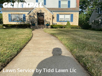 Grass Cut nearby Kansas City, KS, 