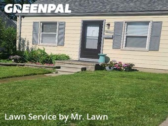 Lawn Mowing nearby Roseville, MI, 