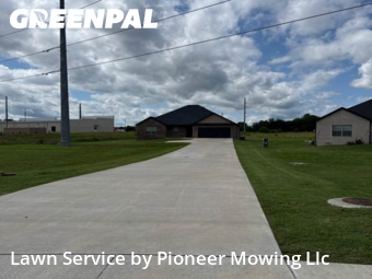 Lawn Mowing nearby Centerton, AR, 