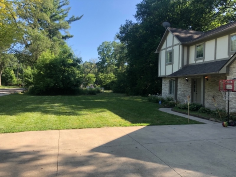 Allstarz Landscaping Lawn Care Services in Warren, MI