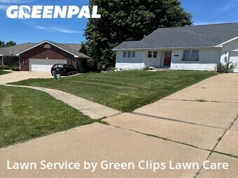 Lawn mowed in Norwalk, 50211