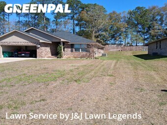 Lawn mowed in Crestview, 32536