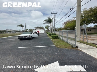 Grass Cut nearby West Palm Beach, FL, 