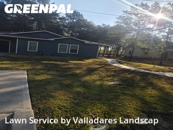 Lawn Cuttingin Conroe,77301,Grass Cut by Valladares Landscap, work completed in Nov , 2025