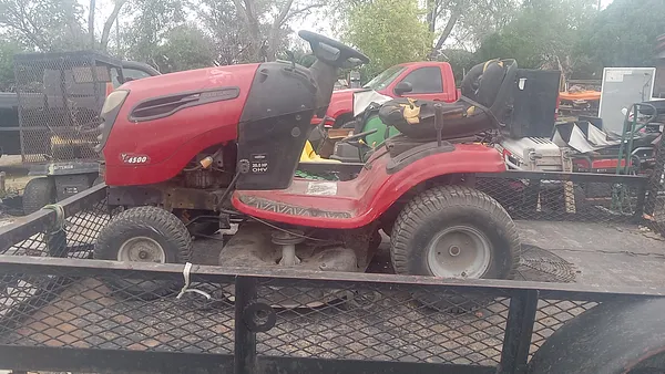 Johnny's Lawnmower Repair & Mechanic Service Photo 4