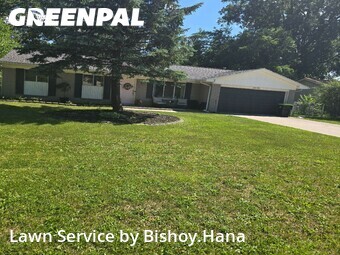 Lawn Cutting nearby Macomb, MI, 