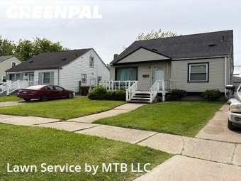 Lawn mowed in Inkster, 48141