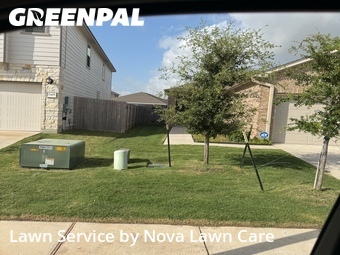 Lawn Mow nearby Manor, TX, 