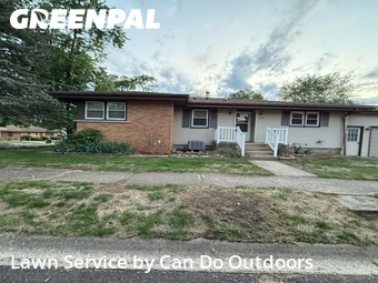 Lawn Mowing Service nearby Pekin, IL, 