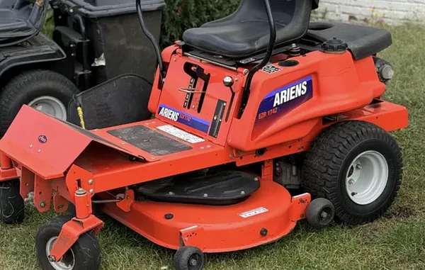 11th Street Lawn Mower Photo 3