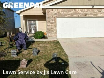 Lawn Mowing Service nearby Saint Hedwig, TX, 