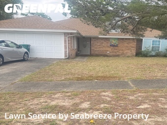 Grass Cut nearby Mary Esther, FL, 
