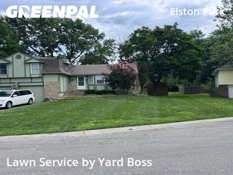 Lawn Mowing Service nearby Olathe, MO, 