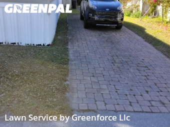 Lawn mowed in Fort Pierce, 34946