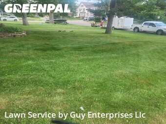 Lawn mowed in Cedar Rapids, 52403