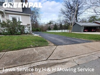 Yard Cutting nearby Richmond Heights, MO, 