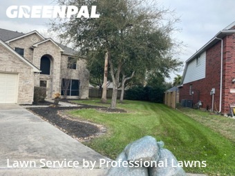 Lawn Care Service nearby Pearland, TX, 