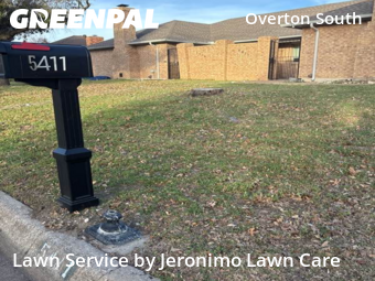Lawn mowed in Fort Worth, 76132