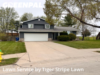 Lawn Mowing Service nearby Papillion, NE, 