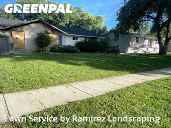 Grass Cutting nearby Des Moines, IA, 