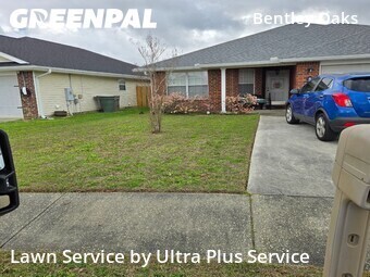 Lawn Mowing nearby Cantonment, FL, 