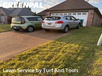 Lawn mowed in Oakland, 38060
