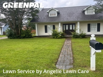 Lawn mowed in Lafayette, 70503