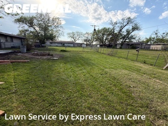 Lawn Maintenance nearby Topeka, KS, 