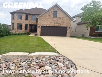 Lawn Maintenance nearby Glen Ellyn, IL, 