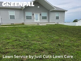 Yard Mowing nearby Lebanon, IL, 