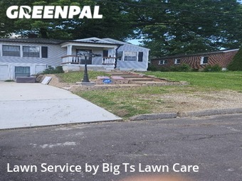 Lawn Cutting nearby Overland, MO, 