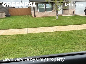 Lawn mowed in Abilene, 79602