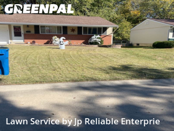 Lawn Cutting nearby Bridgeton, IL, 