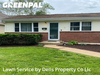 Grass Cutting nearby Des Peres, MO, 