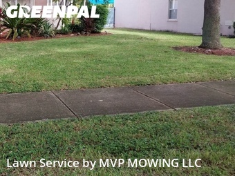 Lawn Mowing Service nearby Coconut Creek, FL, 