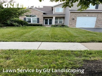 Lawn mowed in Mundelein, 60060