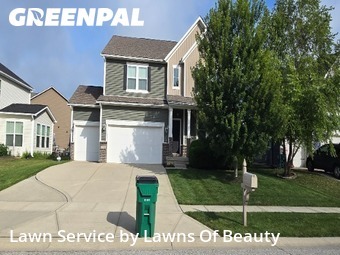 Lawn mowed in Zionsville, 46077