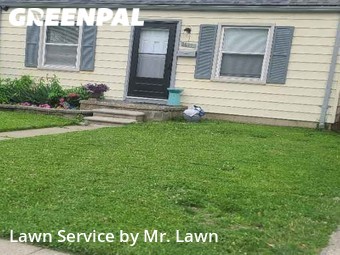 Lawn Mowing nearby Roseville, MI, 