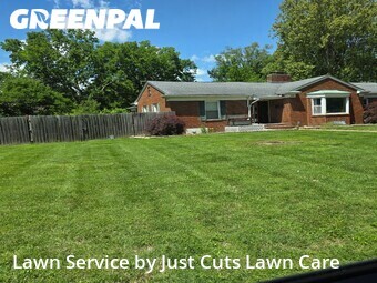 Lawn Maintenance nearby Belleville, IL, 