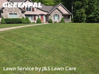Lawn Care Service nearby Erie, PA, 