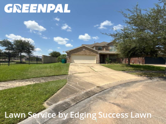 Lawn Mowing Service nearby Rosharon, TX, 