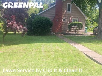 Lawn Cutting nearby Shively, KY, 