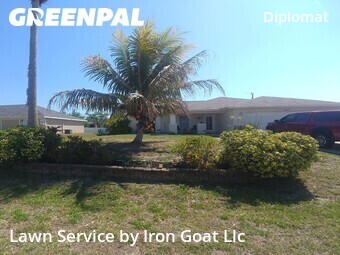 Lawn Mowing Service nearby Cape Coral, FL, 