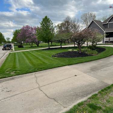 Lawn Care Service in Topeka, KS, 66614