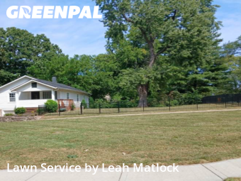 Yard Mowing in Mission, 66202, Front Yard Mowing by Leah Matlock , work completed in Oct , 2025